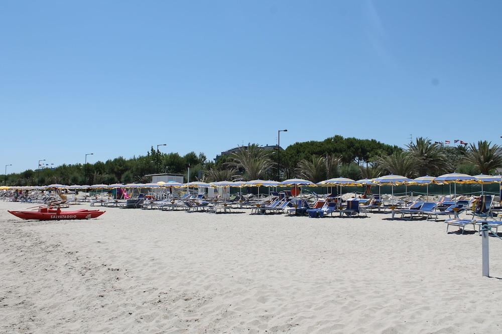 Hotel San Remo&Dèpendance San Remo Martinsicuro Extérieur photo